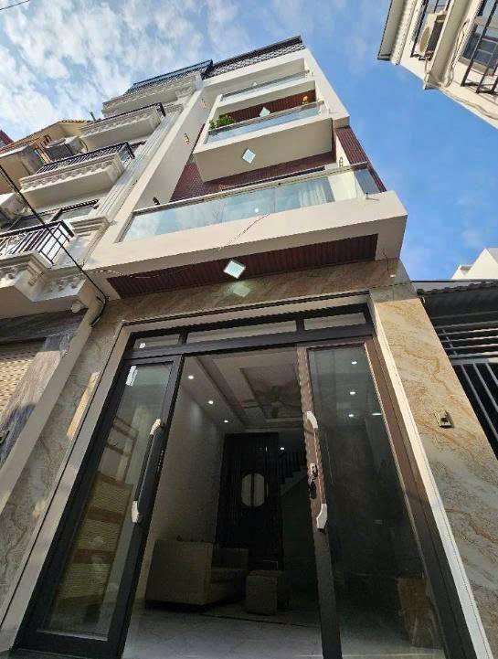 Nhà riêng An Khánh 36m² giá thương lượng - Vị trí đắc địa gần Victoria!