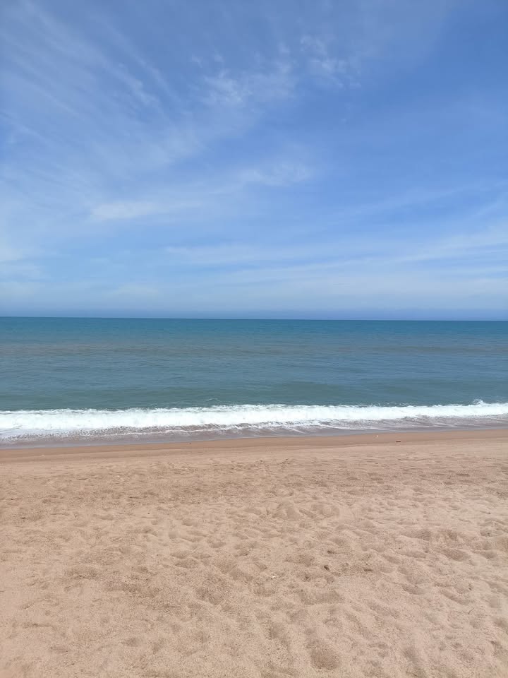 Cần bán nhà cấp 4 mặt tiền đường Lê Hanh 302m² - Gần biển chỉ 200m!