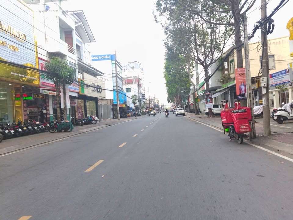 Nhà mặt tiền đường Điện Biên Phủ, Trà Vinh 99m², chỉ 12.999 tỷ - Kinh doanh sầm uất!