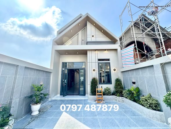 Nhà cấp 4 ấp Cầu Tràm, 222m² giá 3.1 tỷ - Sân vườn thoáng mát, ô tô vào tận nơi!