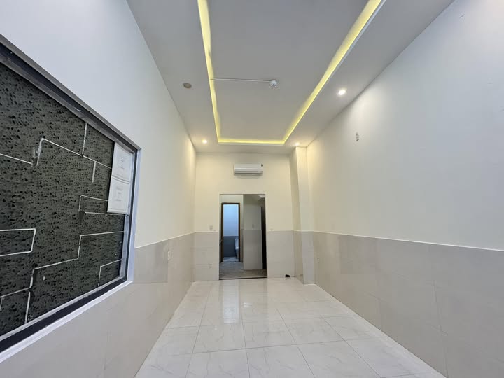 Cho thuê FrontHouse 30m² đường Ỷ Lan Nguyên Phi - Mặt tiền rộng thuận lợi kinh doanh!