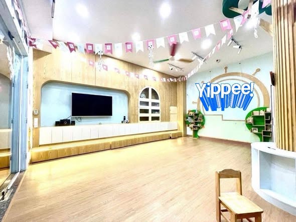 Nhà mặt phố Láng Trung Đống Đa 55m² giá 20 tỷ - Đầu tư sinh lời ngay!