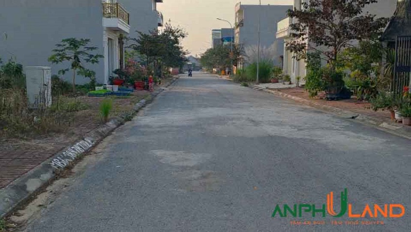 Bán lô đất xẻ khe 120m² tại Áp Tràn, Thủy Nguyên - Giá chỉ 6 tỷ!