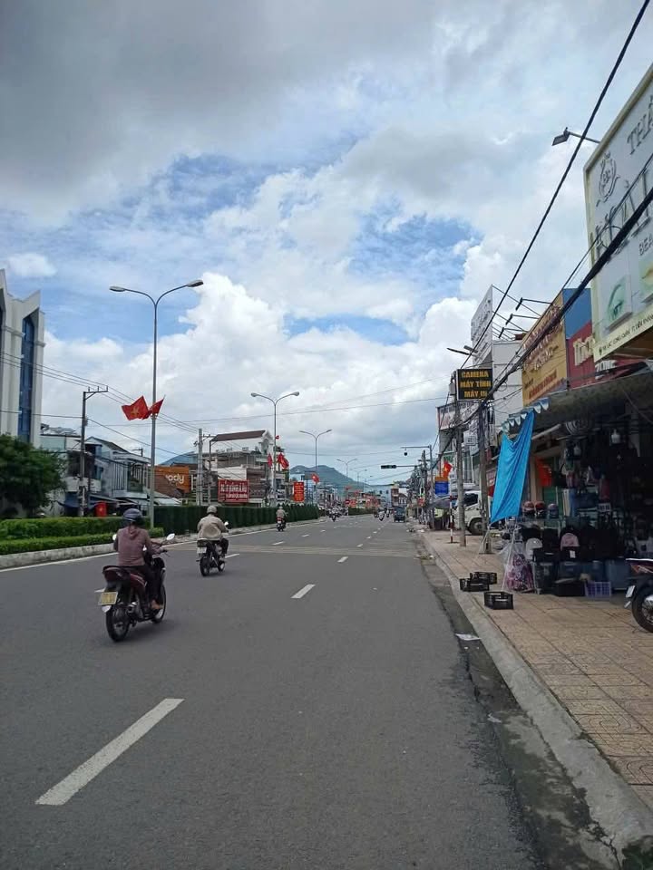 Đất nền Thị trấn Diên Khánh 1517m² giá 32 tỷ - Cơ hội đầu tư lớn!