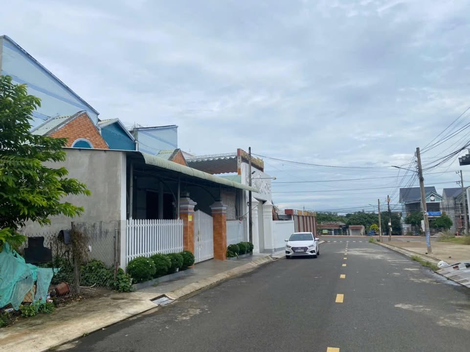 Đất nền Tân Xuân Đồng Xoài 138m² giá 1.59 tỷ - Sổ đỏ chính chủ, thổ cư 50%