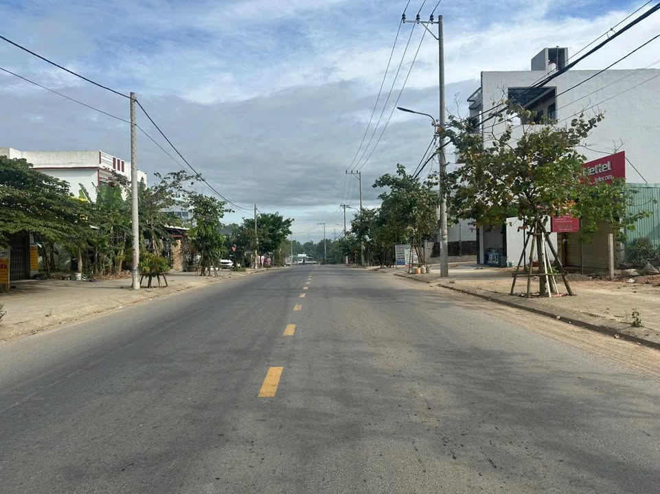 Đất mặt tiền đường DH2 Hòa Sơn 416m² giá chỉ 4 tỷ - Đầu tư lâu dài lý tưởng!