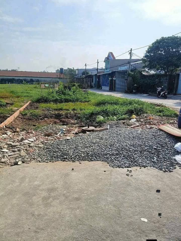 Đất Hóc Môn 160m² giá 3.5 tỷ - Sổ đỏ chính chủ, xây dựng ngay!