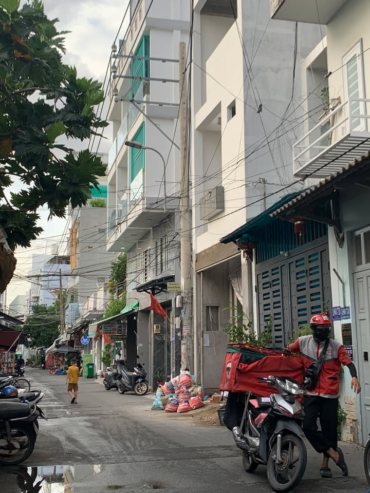 Nhà đẹp Bùi Văn Ba Quận 7 81.1m² giá 7.2 tỷ - Đẳng cấp ngay trung tâm!