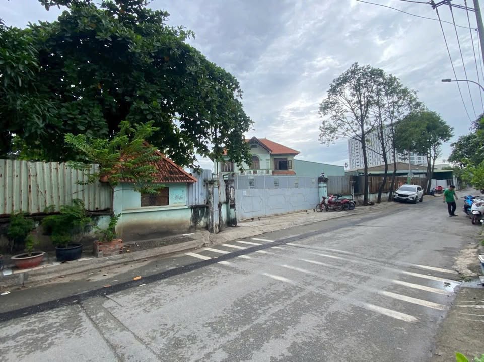 Bán đất + nhà xưởng 5.564m² mặt tiền đường 12, Thủ Đức - Giá 210 tỷ, thương lượng mạnh!