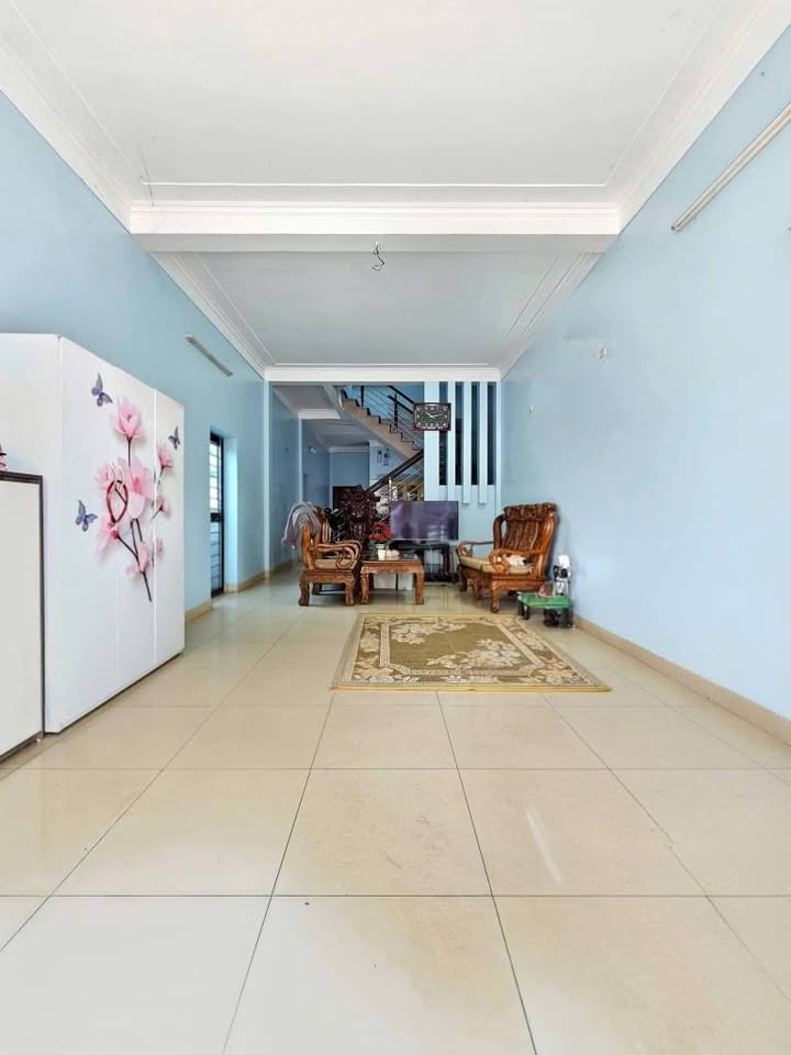 Nhà dự án Cao Sơn 3 Cẩm Phả 200m² giá 3 tỷ - Nhà 3 tầng kiên cố, gần biển!