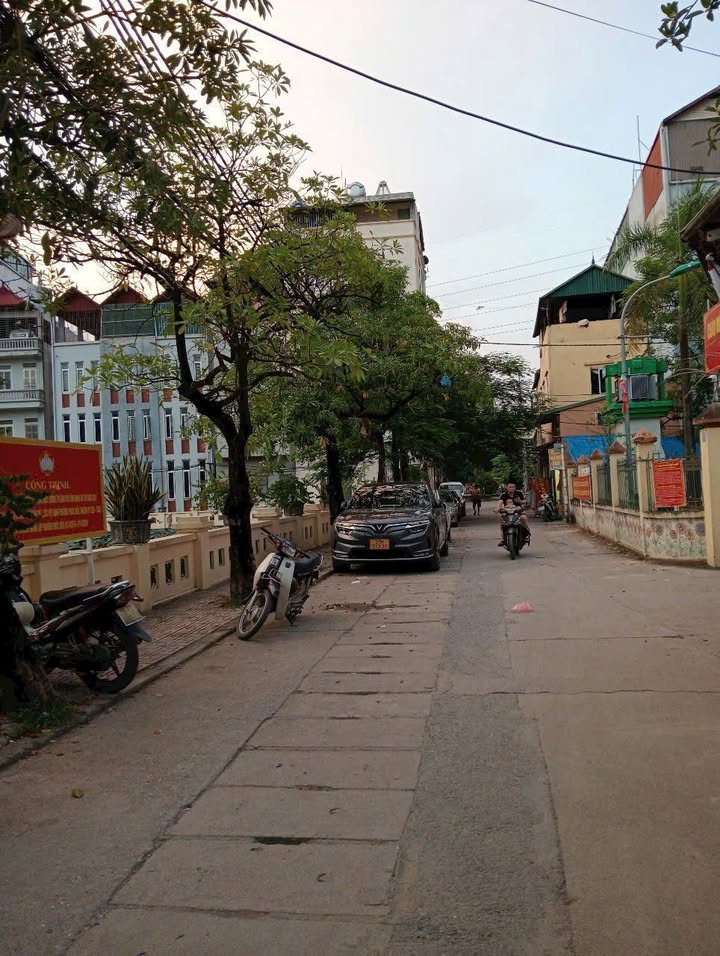 Nhà phố Đình Quán, Bắc Từ Liêm, 70m² giá 20 tỷ - Đầu tư sinh lời lý tưởng!