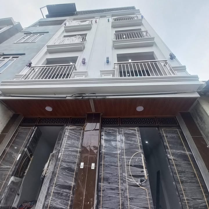 Nhà 5 tầng Tây Mỗ 36.5m² giá 6.5 tỷ - Thiết kế hiện đại, view vườn Nhật!