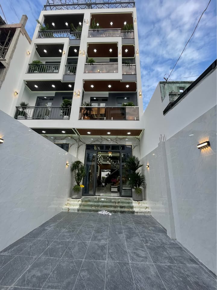 Nhà Thạnh Xuân 24, Quận 12, 100m² giá 7.499 tỷ - Sẵn sàng vào ở ngay!