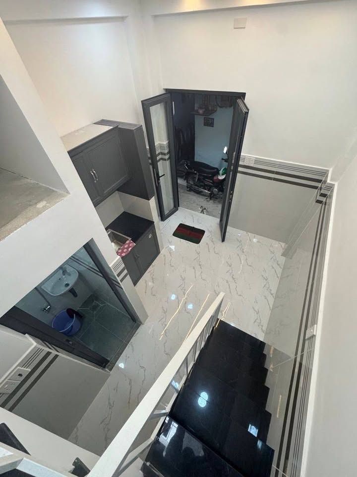 Nhà 2 tầng Bình Tân 12m² giá 1 tỷ - Cơ hội sở hữu nhà đẹp tại Aoen!