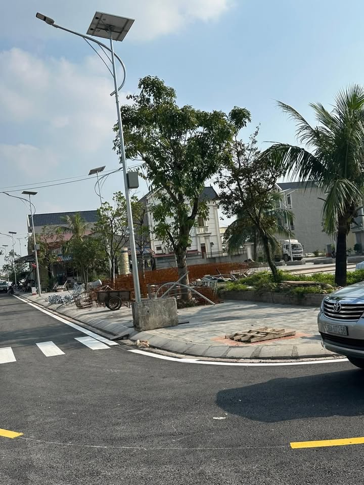 Đất mặt tiền Hải Triều 189m² giá 4 tỷ - Cạnh sân chơi thể thao