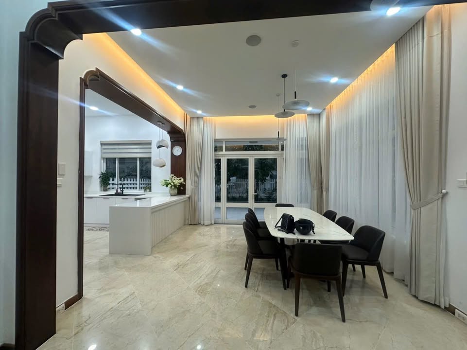 Biệt thự Nam Phú quận 7 198m² giá 83 triệu - Nhà mới full nội thất