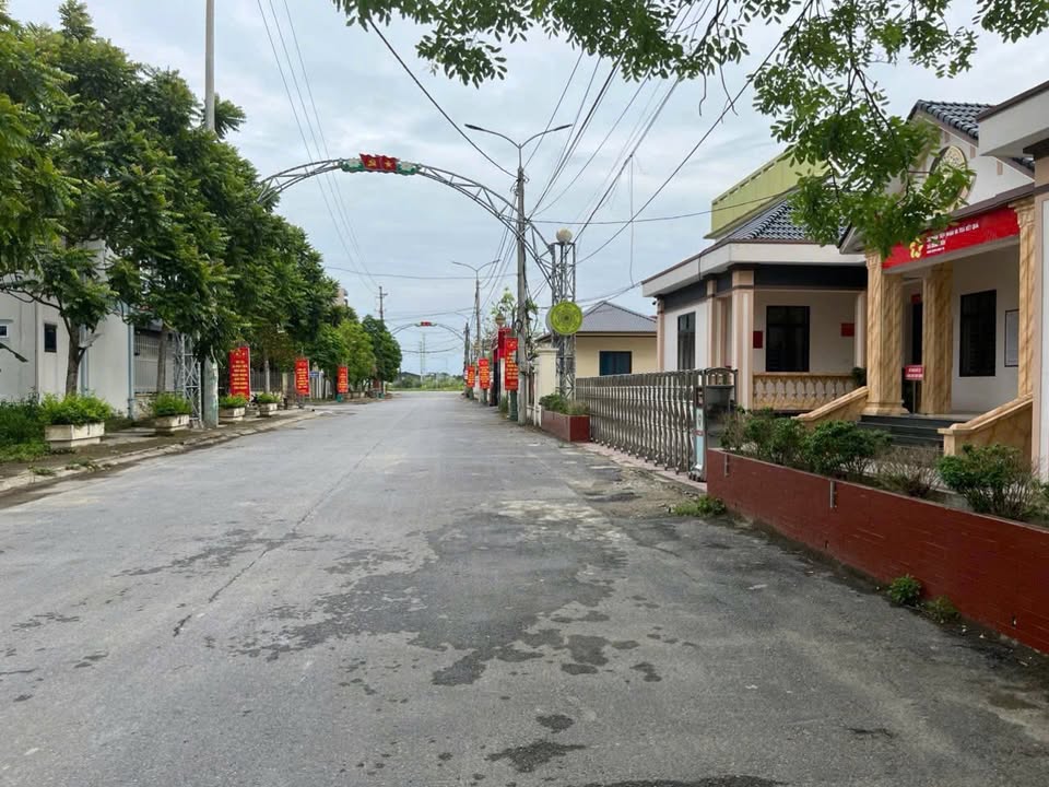 Lô đất góc 2 mặt tiền MBQH 1163 Đông Tiến 138m² giá 1.5 tỷ - Cơ hội đầu tư tuyệt vời!