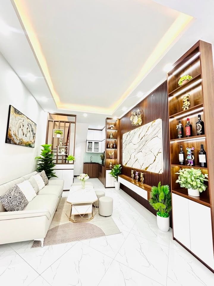 Bán nhà Đống Đa 30m² giá 6,8 tỷ - Thiết kế 4 tầng thoáng đãng!