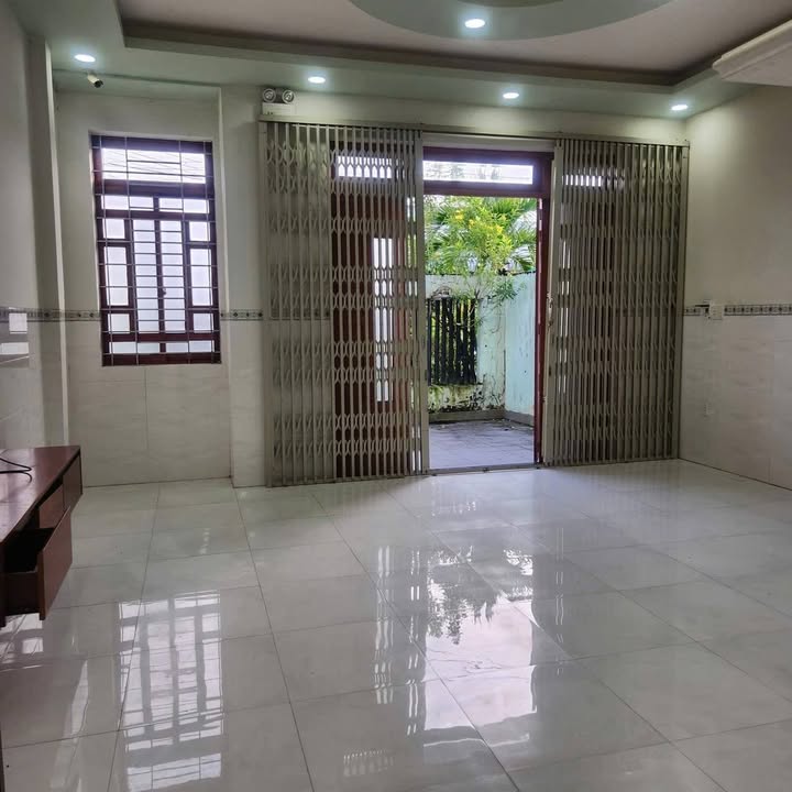 Nhà hẻm đường Nguyễn Thị Minh Khai, Sóc Trăng 163m² giá 1.9 tỷ - Chính chủ bán gấp!