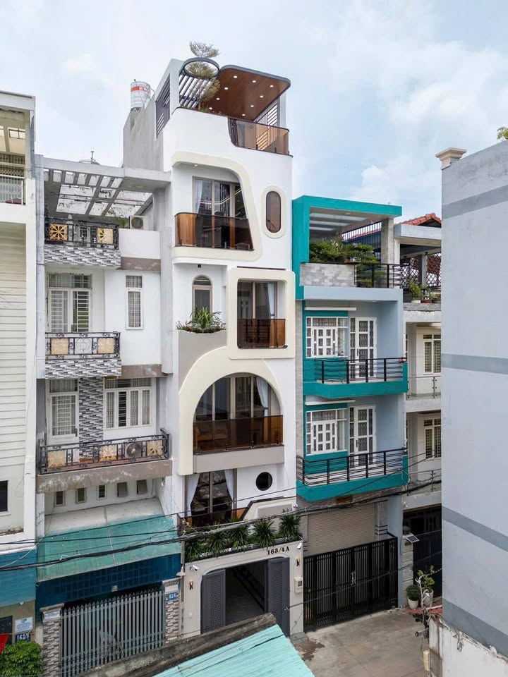 Nhà đẹp Gò Vấp 60m² giá 13.5 tỷ - Full nội thất, thang máy riêng!