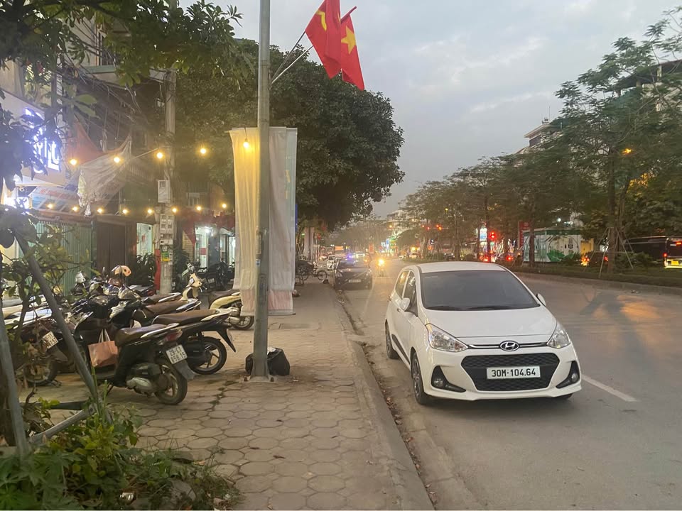 Cửa hàng cho thuê mặt đường Bắc Nam - Quốc Oai 71m² - Vị trí kinh doanh đắc địa!