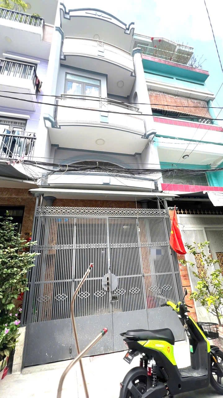 Nhà cho thuê hẻm 5m Lạc Long Quân, Quận 11, 49m² chỉ 13 triệu - Không thể bỏ lỡ!