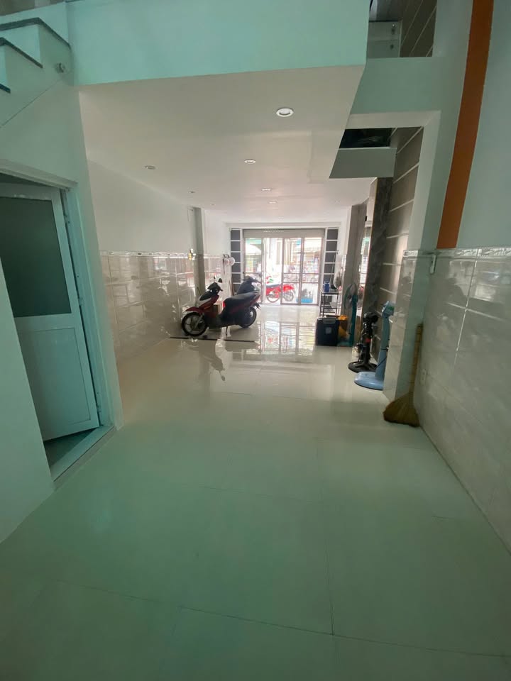 Mặt bằng kinh doanh cho thuê tại quận 11 - Diện tích 35m² giá 10 triệu/tháng - Khu vực sầm uất, giao thông thuận tiện