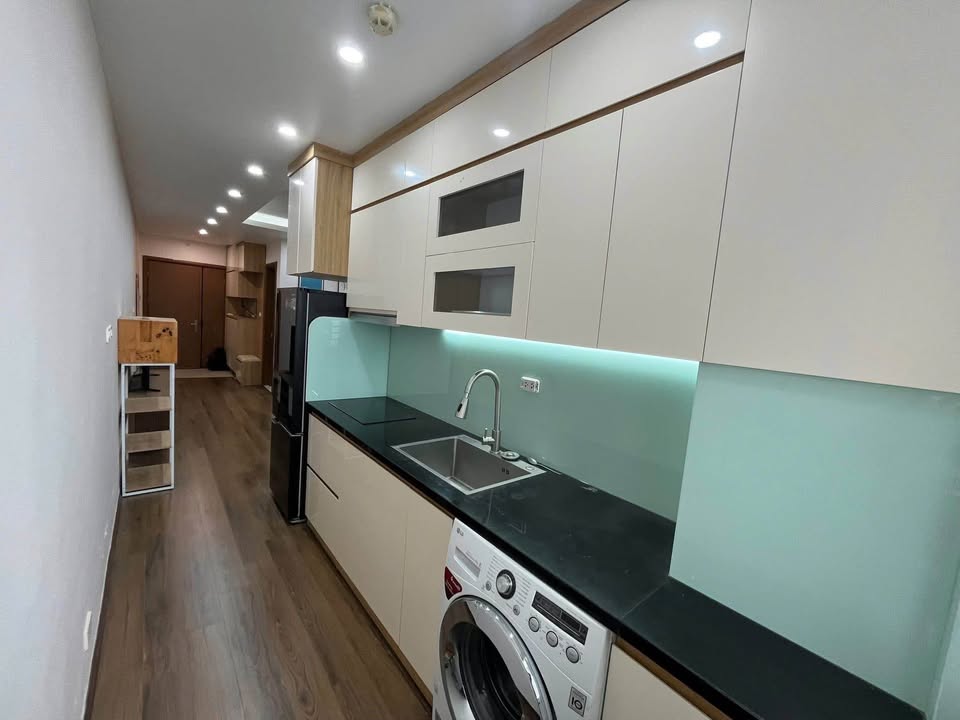 Căn hộ F5 Trung Kính 65m² giá 11.5 triệu - Tiện nghi đầy đủ, vào ở ngay!