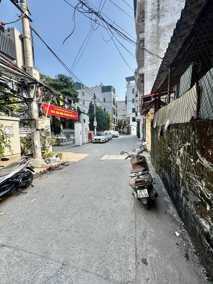 Nhà phố Bồ Đề Long Biên 63m² giá 10 tỷ - Vị trí đắc địa, ô tô vào tận nơi!