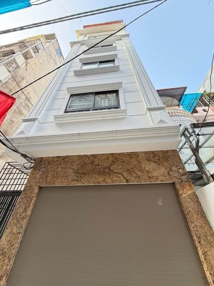 Nhà phố Hoàng Như Tiếp Long Biên 30.3m² giá 13.55 tỷ - Bán gấp trước Tết!