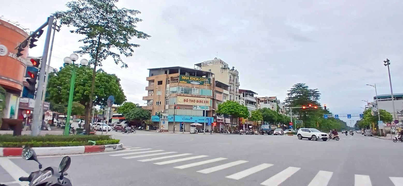 Nhà mặt phố Ngô Gia Tự, Long Biên 80m² giá thỏa thuận - Đầu tư sinh lời cao!