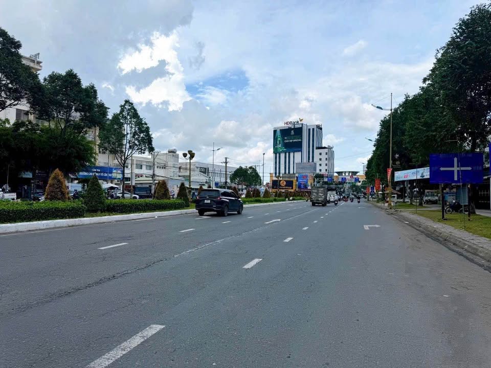 Đất thổ cư Cần Thơ 56m² giá 900 triệu - Mặt tiền đường Võ Văn Kiệt, gần sân bay!