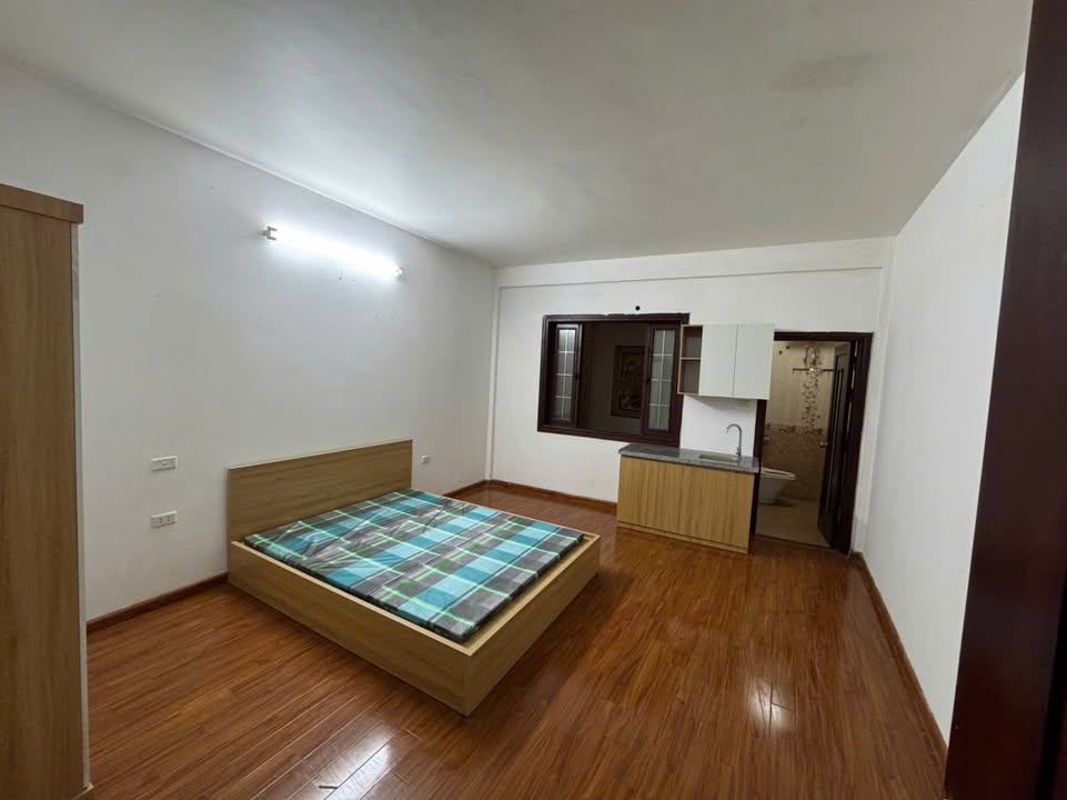 Nhà cho thuê đường Trần Duy Hưng, quận Cầu Giấy, 4.3 triệu - Sẵn sàng vào ở ngay!