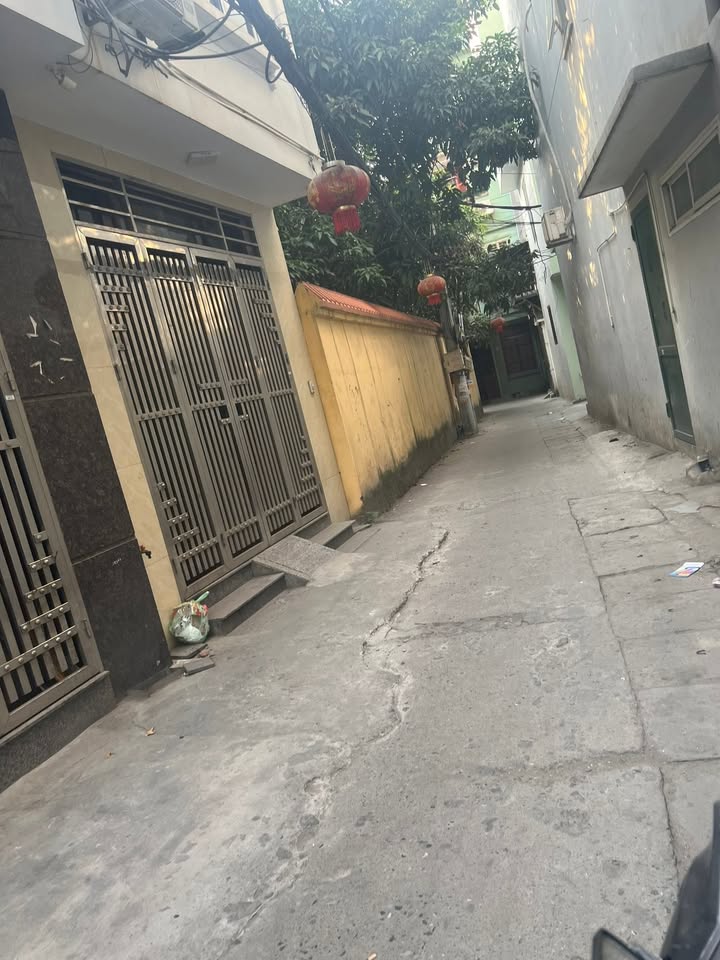 Nhà riêng Tân Triều, Thanh Trì 30m² giá 6.1 tỷ - Sổ đỏ chính chủ sẵn sàng ở ngay!