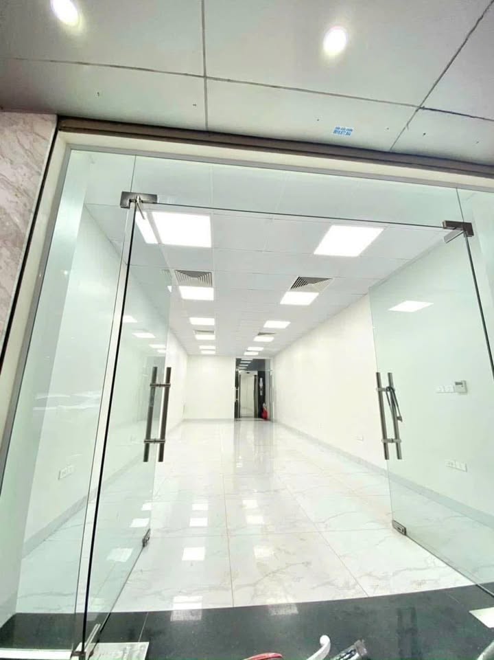 Cho thuê mặt bằng tầng 1 80m² giá 16.5 triệu - Kinh doanh sầm uất phố Trường Chinh!