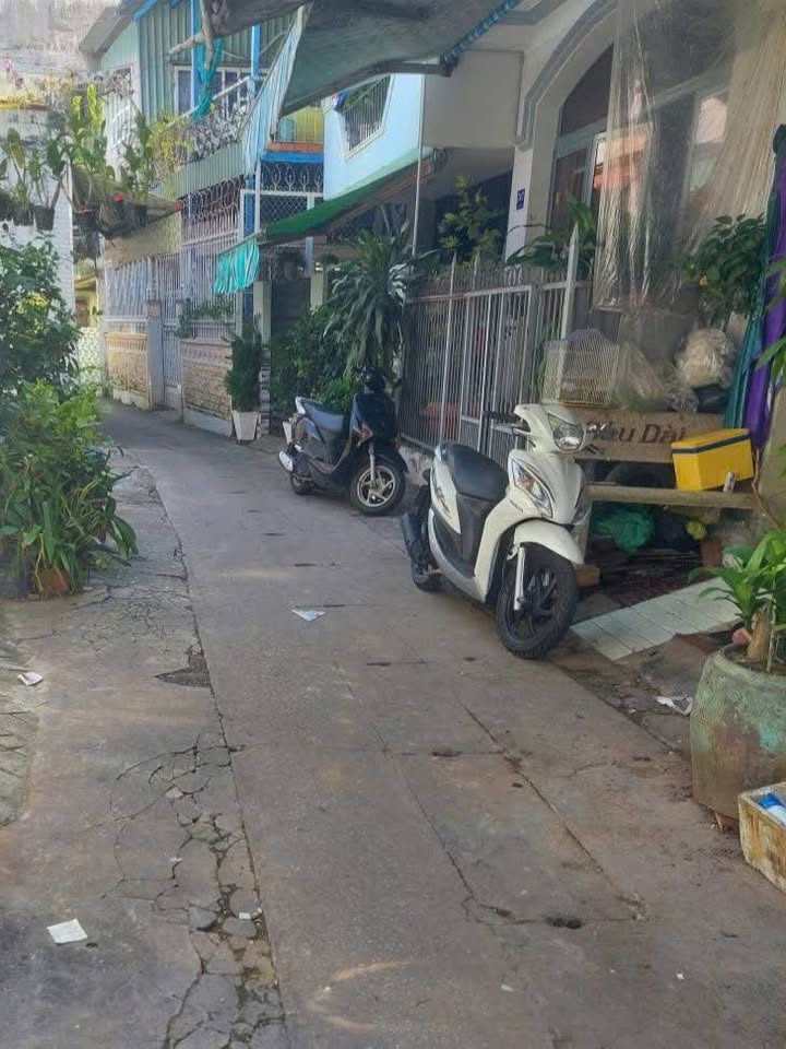 Căn hộ cho thuê tại Long Xuyên 600.000 VND - Gần Vincom, thuận tiện di chuyển!