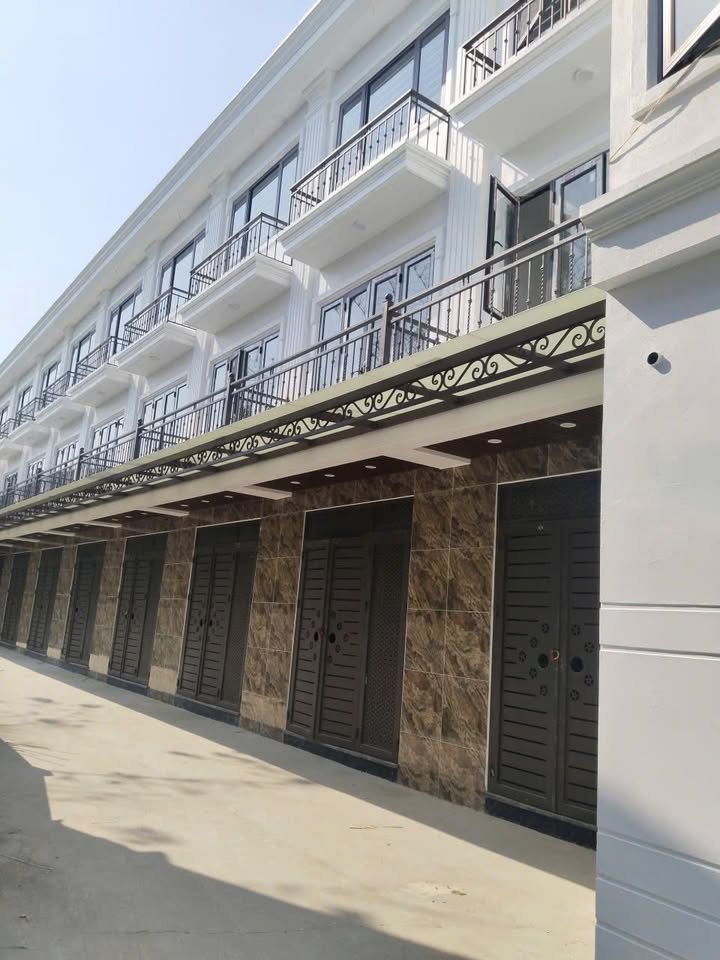 Nhà 3 tầng mới hoàn thiện tại Tân Ước, Thanh Oai - Giá chỉ 3.9 tỷ!