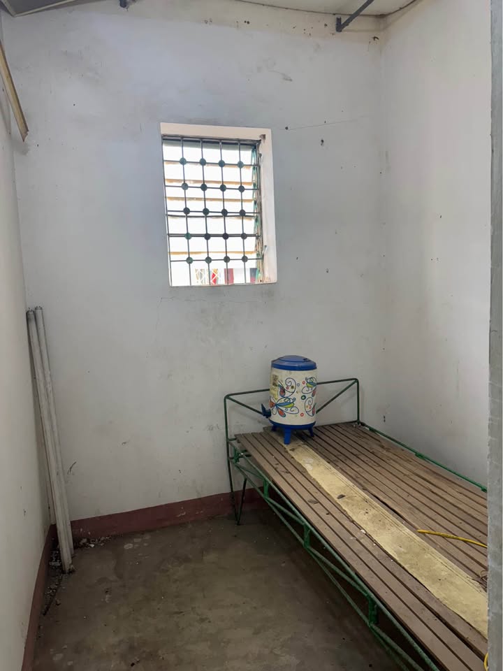 Căn hộ tập thể tổ 12 phường Tân Thịnh 48m² giá 2.9 tỷ - Gần trường học, tiện ích đầy đủ!