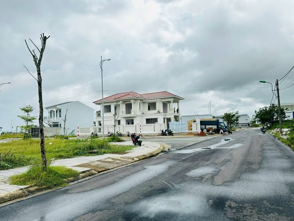 Đất nền góc 2 mặt tiền đường Lưu Nhân Chú, 320.7m² chỉ từ 20 triệu/m² - Đầu tư sinh lời ngay!