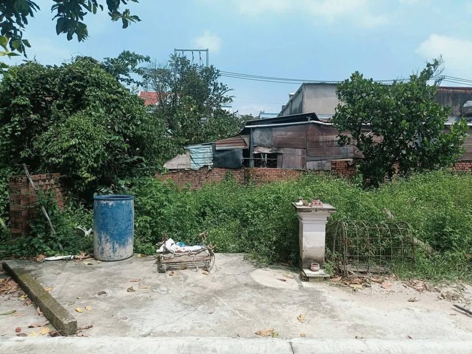 Đất nền Hóc Môn 87m² giá 3.3 tỷ - Hẻm xe hơi, gần trường học!