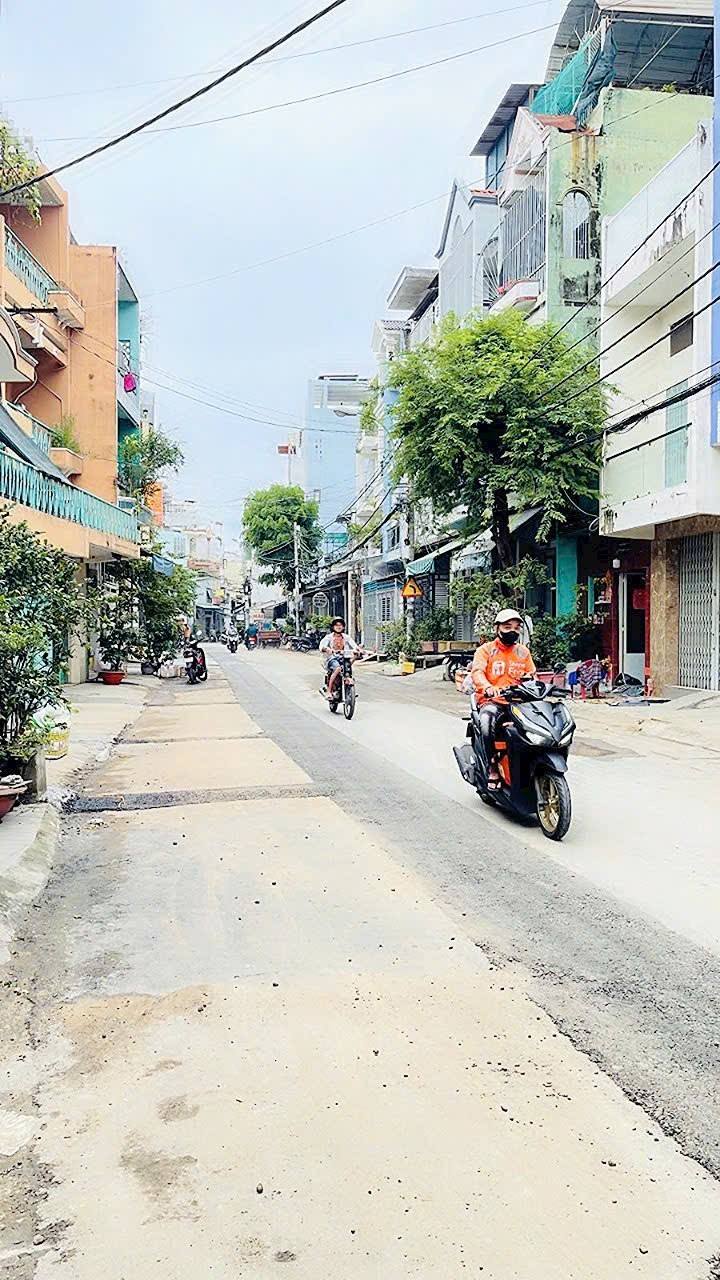 Nhà phố mặt tiền đường Thái Phiên, quận 11, 44m², giá 13.2 tỷ - Cơ hội đầu tư tuyệt vời!