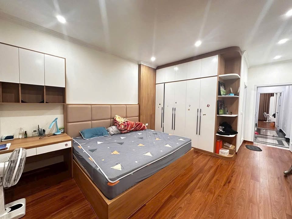 Nhà phố Hồng Hải, Hạ Long 67m² giá 13 tỷ - Kinh doanh sầm uất, vị trí vàng!