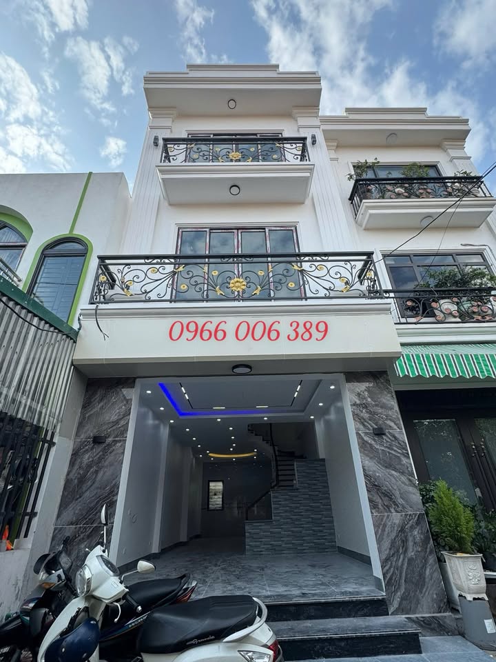 Nhà 3 tầng tại phường Hà Khánh, Hạ Long 63m² giá 2.8 tỷ - Ô tô đỗ cửa, thuận tiện cho gia đình!