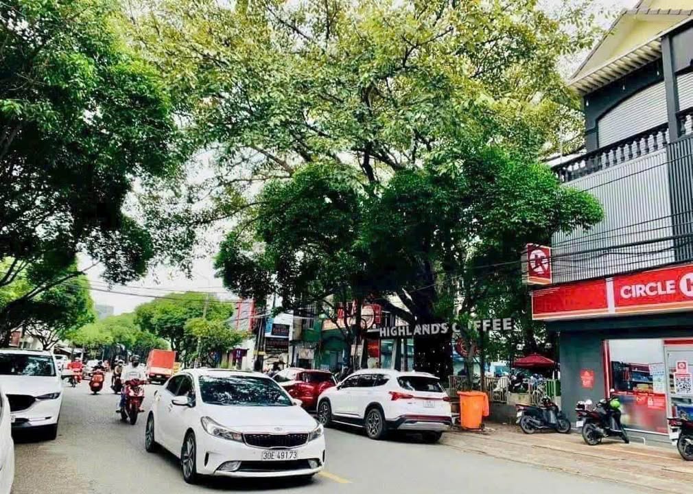 Nhà cho thuê mặt tiền đường Phan Trung, Biên Hòa 336m² giá 65 triệu - Kết cấu hiện đại, sẵn sàng kinh doanh!