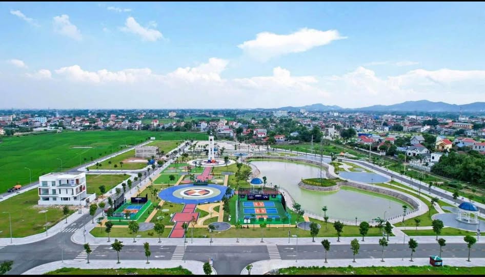 Đất nền KĐT Tấn Đức Central Park Phổ Yên 100m² giá 2 tỷ - Công viên và hồ điều hòa trước nhà!