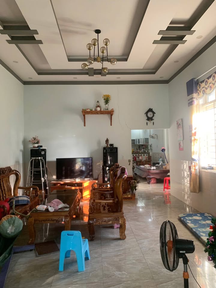 Nhà riêng Tân Xuân Đồng Xoài 203m² giá 2 tỷ - Cách Coopmart chỉ 500m!