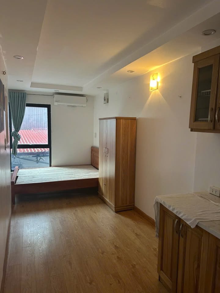 Căn hộ cho thuê tại quận Hoàn Kiếm 30m² - Giá 4.8 triệu, gần trung tâm!