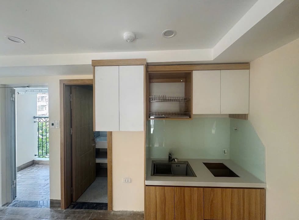 Căn hộ cho thuê tại 173 Hoàng Hoa Thám, Ba Đình - 2 phòng ngủ, đầy đủ nội thất