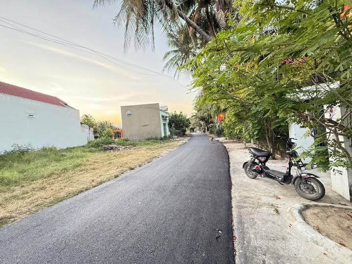 Đất nền lô góc 2 mặt tiền đường Trung Dõng 2, Vạn Bình 130m² - Giá tốt, cơ hội đầu tư!