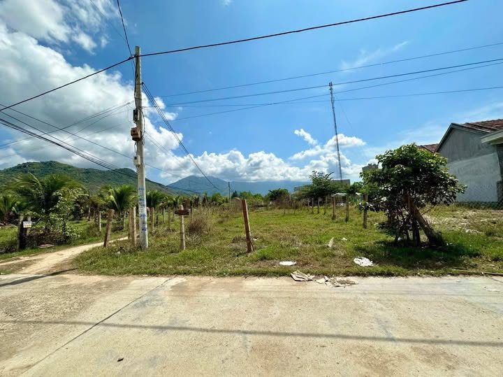 Đất thổ cư Vạn Phú, Vạn Ninh 210m² giá chỉ 630 triệu - Cơ hội đầu tư tuyệt vời!